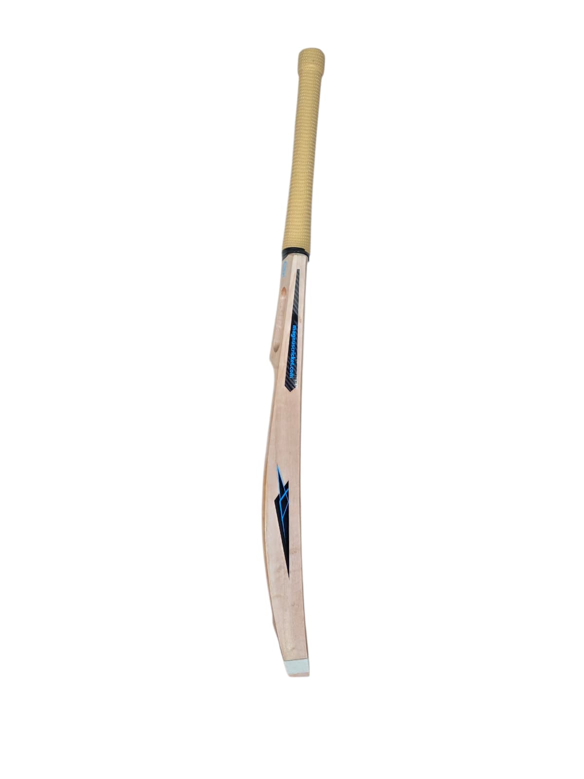 Magnus Kashmir Willow Back Scoop Bat - Magnus Cricket