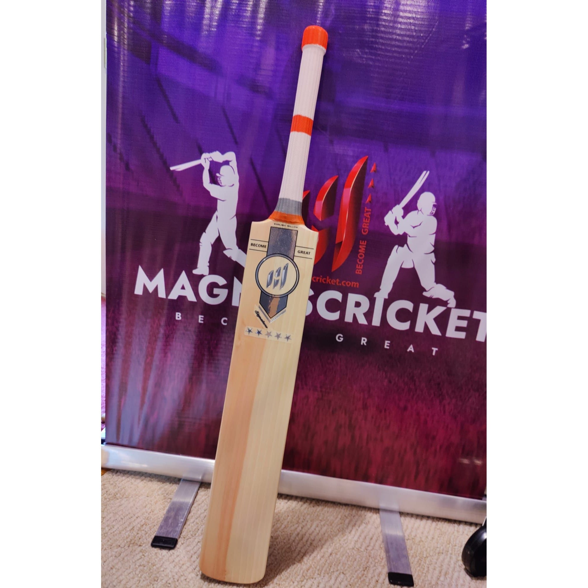 Magnus Signature Bat - Junior - Magnus Cricket