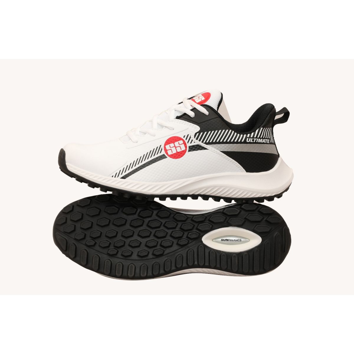 SS Ultimate Shoes - Magnus Cricket