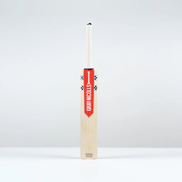 GN Classic Players English Willow Cricket Bat - Magnus Cricket